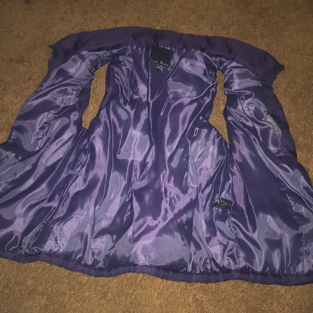 Vest - Picture 2 of 4